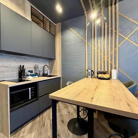 Kamanina 20 1-bedroom Design Apartment *